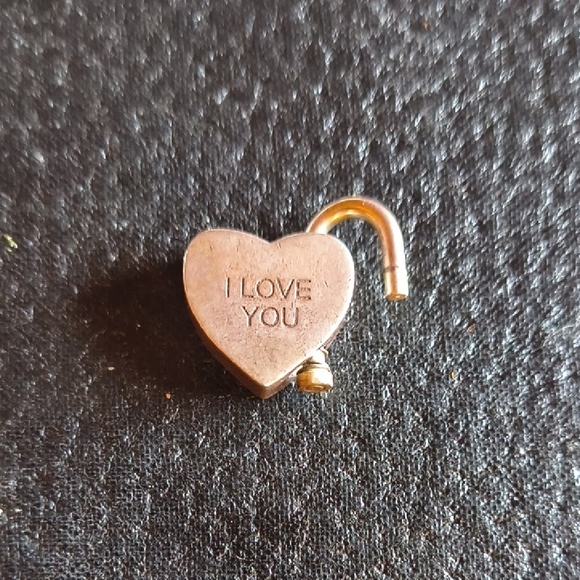 TIFFANY & CO. Vintage 'I Love You' Lock Pendant 925 Sterling Silver - Picture 3 of 4